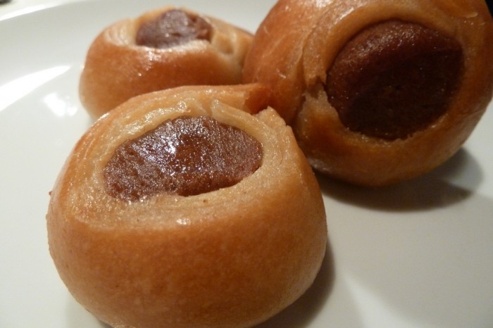 How to make roxakia (Greek cocoa, cinnamon and vanilla syrupy goodies)